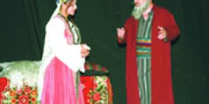 Pir Sultan Abdal ayakta alkışlandı