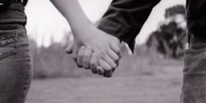 Çiftlere 'uygunsuz oturma' sorgusu