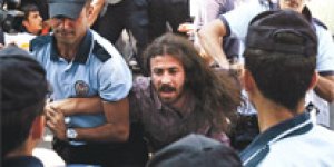 Deniz Feneri protestosuna 13 gözaltı