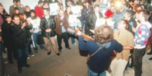 'Evrim kitabını al da gel'