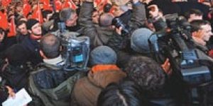 AKP'lilerden Gazetecilere Dayak