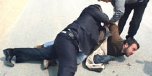 Bakana protestoya sert müdahale