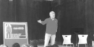 Deniz Gezmiş'i kendi bahçende ansan bile suç!