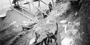 'Parti binası Bektaşi mezarlarının üzerinde'