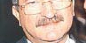 Fikri Sağlar : Sarık ve cüppe de serbest olmalı !