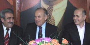 Gazi Cemevi'nde AKP'lilere Tepki !