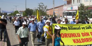 Bir Yürüyüş Eyliyoruz / Veysel KAYMAK