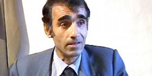 Dinini değiştirmek ve Ermeni olmak için Mahkemeye başvurdu