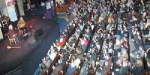 Kilisede türküler yankılandı