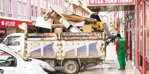 Devlete geçen Madımak Oteli tahliye ediliyor