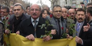 "Karanfille Maraş'a Gelen Alevi'ye Saldıran Genç Nasıl Yetişti?"