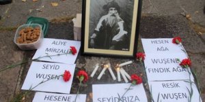 Meclis önünde Pir Seyit Rıza Anması