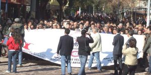 Antalya'da Alman Konsolosluğu'na Siyah Çelenk