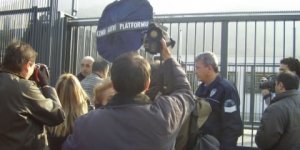 Alevilerden siyah çelenk