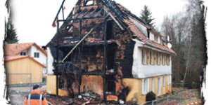 Türklerin yaşadığı üç bina yandı