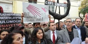 "Takke Düştü, Kel Göründü!"