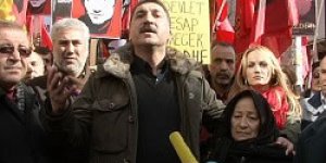 Ferhat Tunç ve Pınar Sağ'a Verilen Cezalar Protesto Edildi