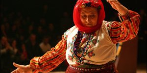 AKADER : Gizli Kapılar Arkasında Alevilik Tartışılamaz