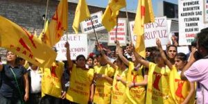 Zorunlu din dersi kaldırılsın