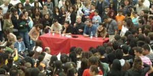 "Hatirla Sevgili" oyuncuları PSAKD Ümraniye Şubesindeydi