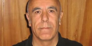 Kendine demokrat olmaktansa