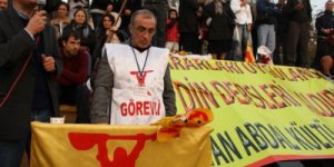 "Zorunlu din dersi kaldırılsın" eylemi