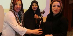 La Kitap sahibi Leyla Akgül küfürbazlığa devam ediyor