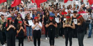 26.Yılında Şehitlerimizi Köln Dom Kilisesi önünde andık.