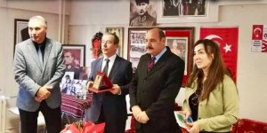 Gri Pasaportlu asimilasyoncu Remzi Özbali görev basında