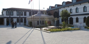 Garip Dede Cemevinde Hızır lokması paylaştırıldı