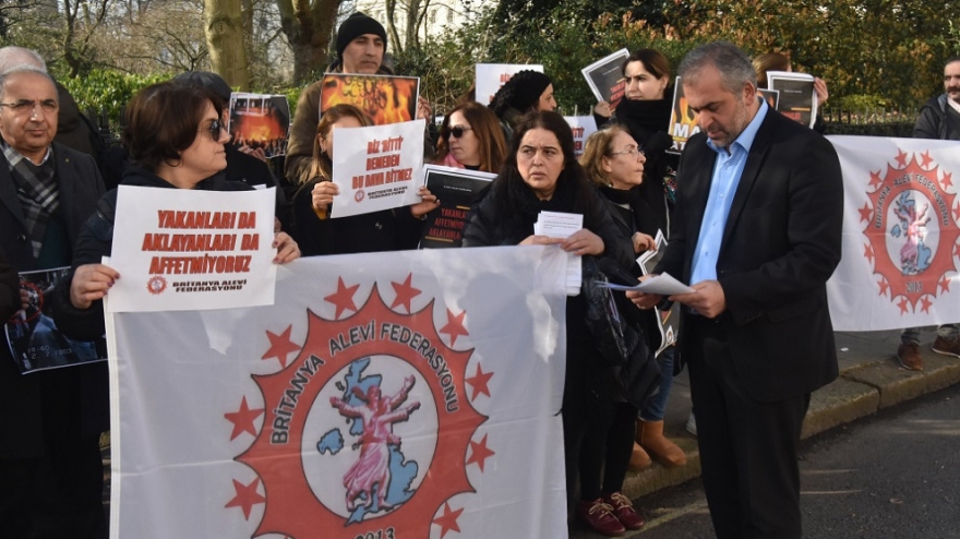 İngiltere’de Aleviler Sivas Katliamı sanığının affedilmesini protesto etti