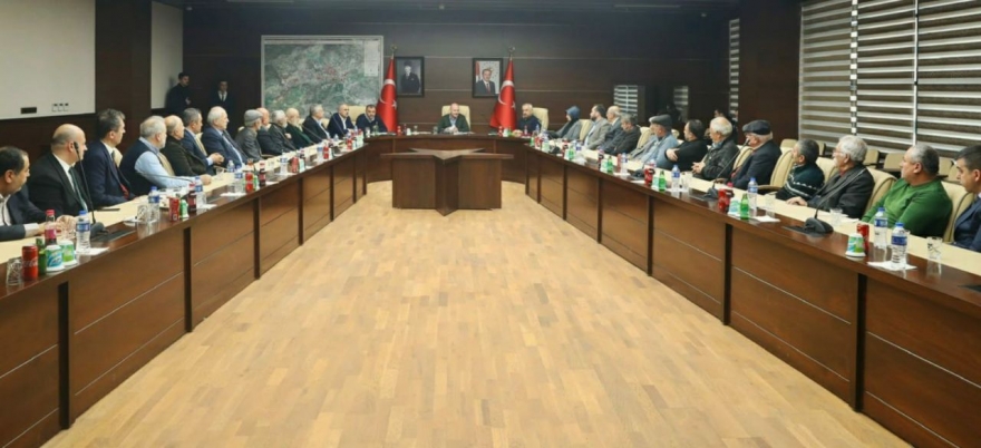 Elazığ’da İçişleri Bakanı’na ‘Alevi sorunları ve çözüm önerileri’ raporu sunuldu