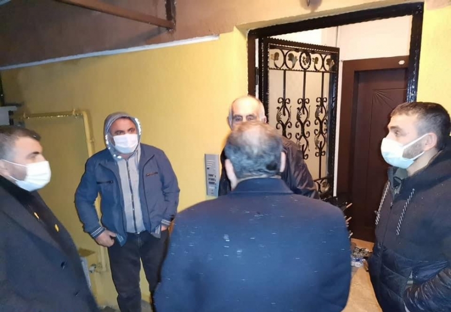 AKD Genel Başkanı Kurt’tan evi işaretlenen Alevi ailelere ziyaret