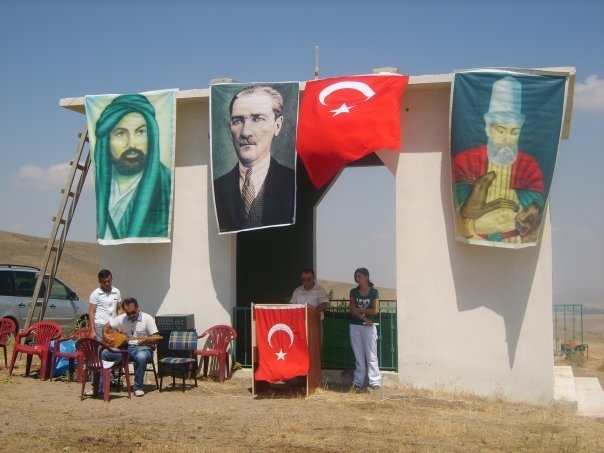 Alevi köyü Acırlı’da zorla cami yapılmış ama cemevi yok!