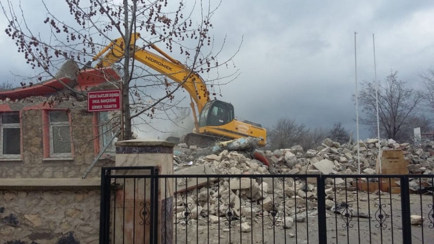 Akbulut ve Geçmez’den o müdüre tepki: Alevilere saldıranlar terfi alıyor