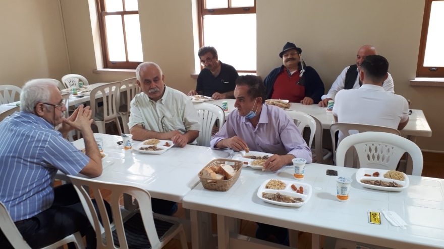 Karaağaç Bektaşi Dergâhında halk ozanlığı geleneği ve Mahzuni Şerif anması