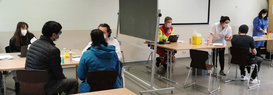 Stuttgart Alevi Kültür Merkezi binasının bir bölümünü Covid-19 aşı merkezine çevirdi