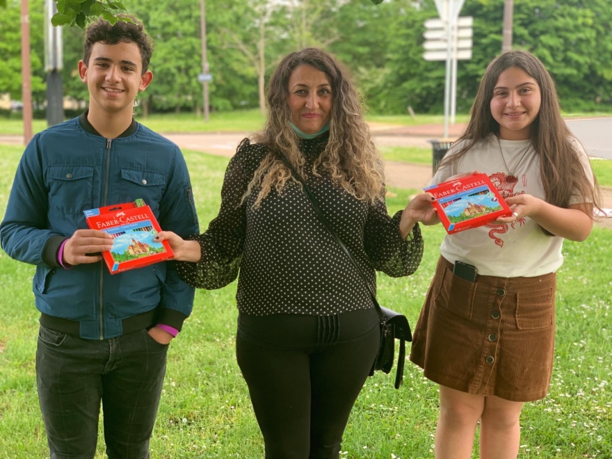 FUAF’tan yarışmayı kazananlara hediye paketi