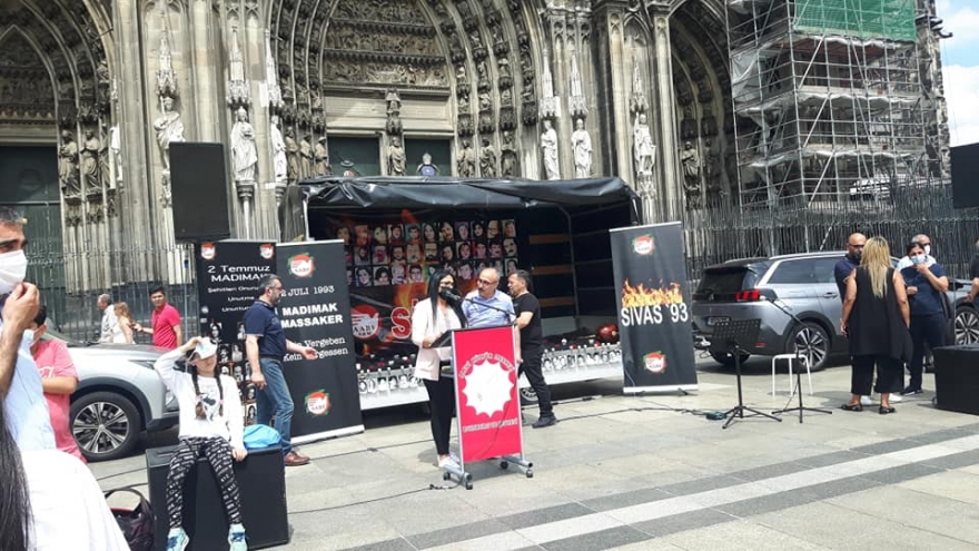 Moers Alevi Kültür Merkezi Sivas’ta katledilenleri andı