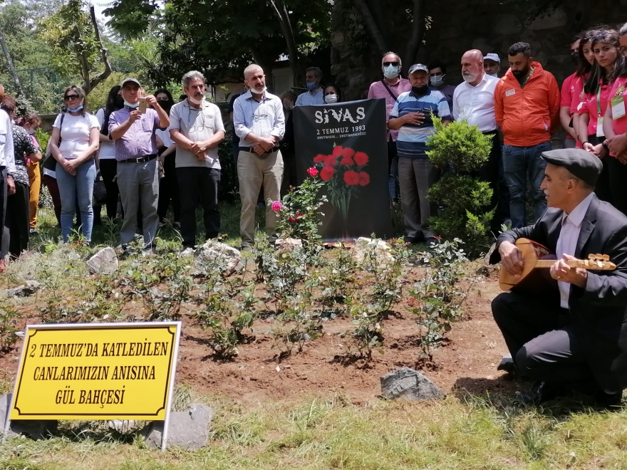 Şahkulu Dergahı’nda 2 Temmuz’da katledilen canların anısına gül bahçesi oluşturuldu