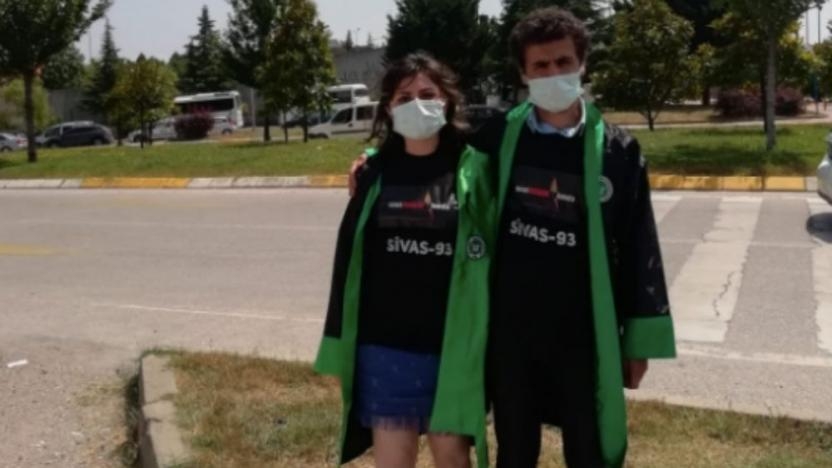 Mezuniyet töreninde Sivas Katliamı’nı lanetleyen tıp öğrencileri darp edildi