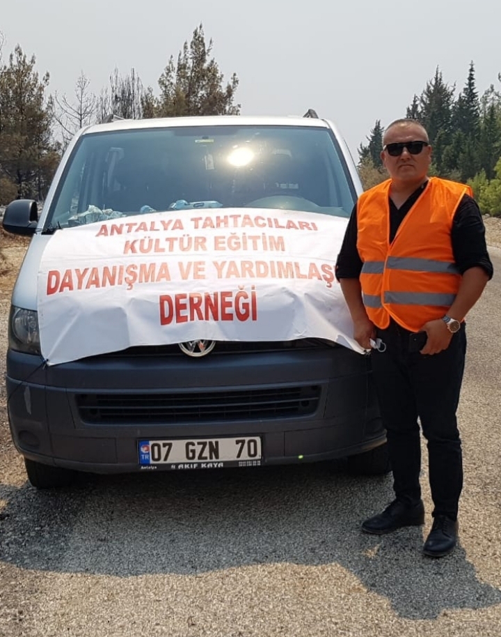 Antalya Tahtacılar Derneği’nden yangın bölgesine gıda ve giyecek yardımı
