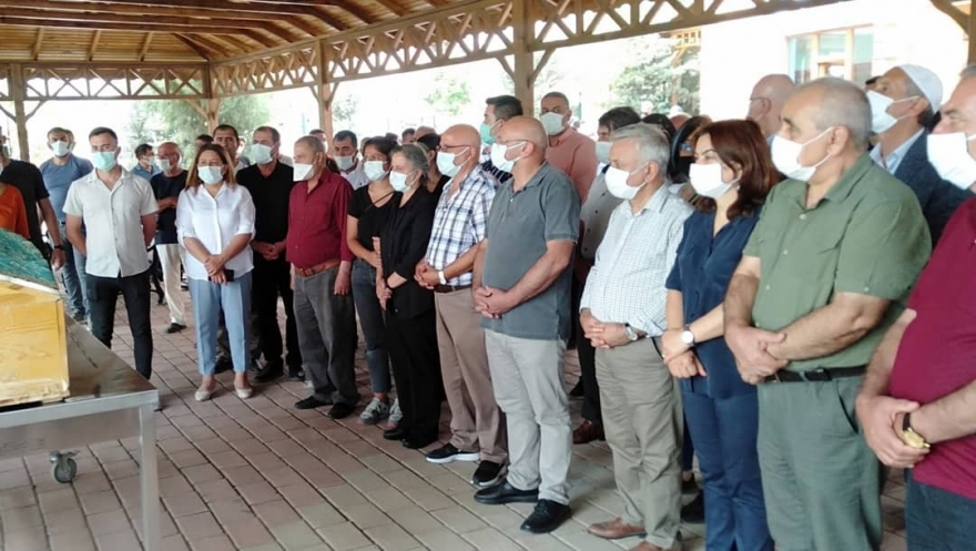 Gültan Kışanak babası Lütfü Özer’in Hakk’a yürüme erkanına getirildi