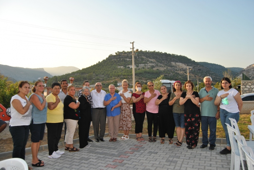 AKD Silifke Cemevinde lokmalar paylaştırıldı