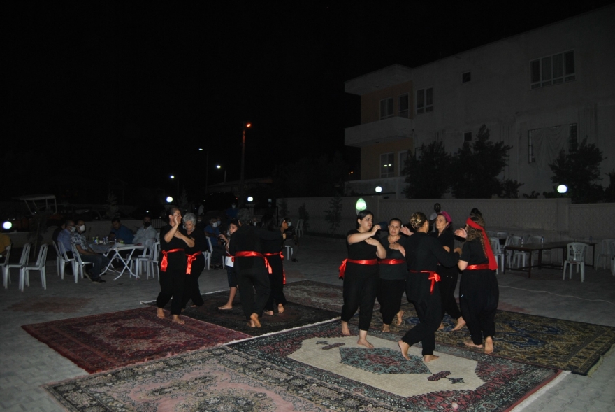 AKD Silifke Cemevinde lokmalar paylaştırıldı