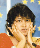 Türk PEN'den Teslime Nesrin'e destek 