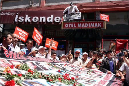 Müze olmasın da ne olursa olsun! 