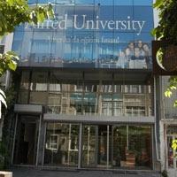 Türbanlı üniversite yasal değil