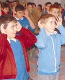 Alevi öğrencilere camide uygulamalı ders