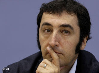 Cem Özdemir Ankara'ya Alevi açılımı önerdi 